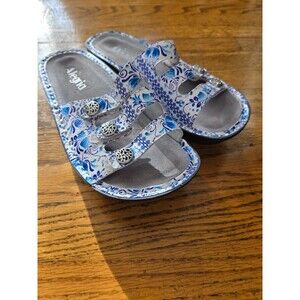 Alegria Fiona Blue Floral Leather Three Strap Clog Sandals EU 36 US Size 6 NWOB